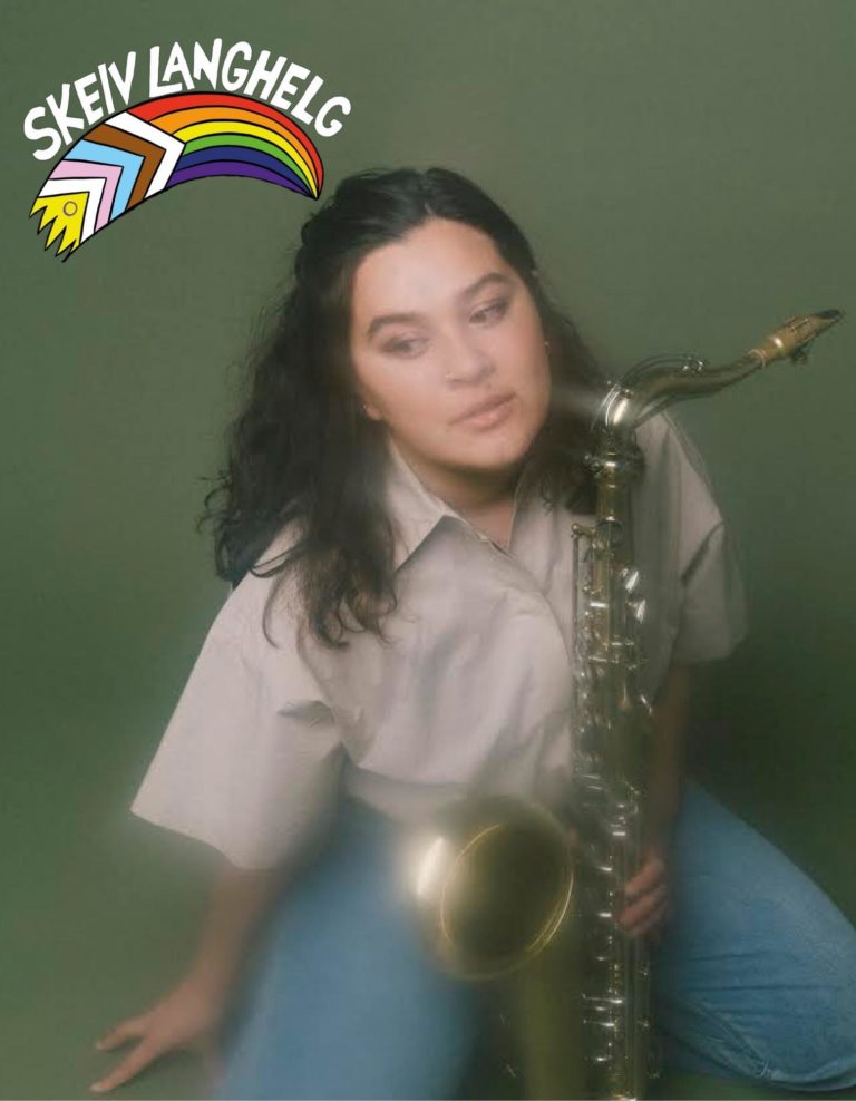 Mona Korgstad med logo